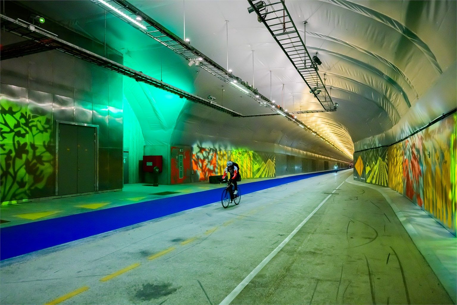 Ved Oasen senter finner man også Europas lengste gang- og sykkeltunnel som tar deg til Minde. Her er mye tilrettelagt for å bo litt utenfor sentrum men fremdeles sentralt med lett og kort tilkomst til øvrige bydeler