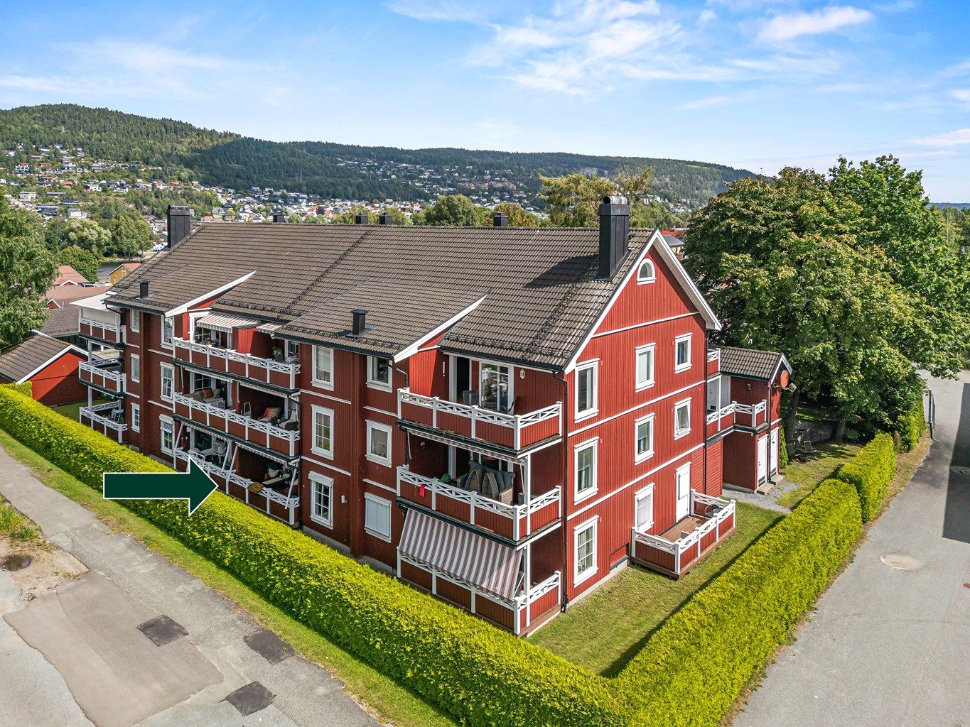 Krogsveen v/Christopher Sand ønsker velkommen til Øvre Eikervei 47A