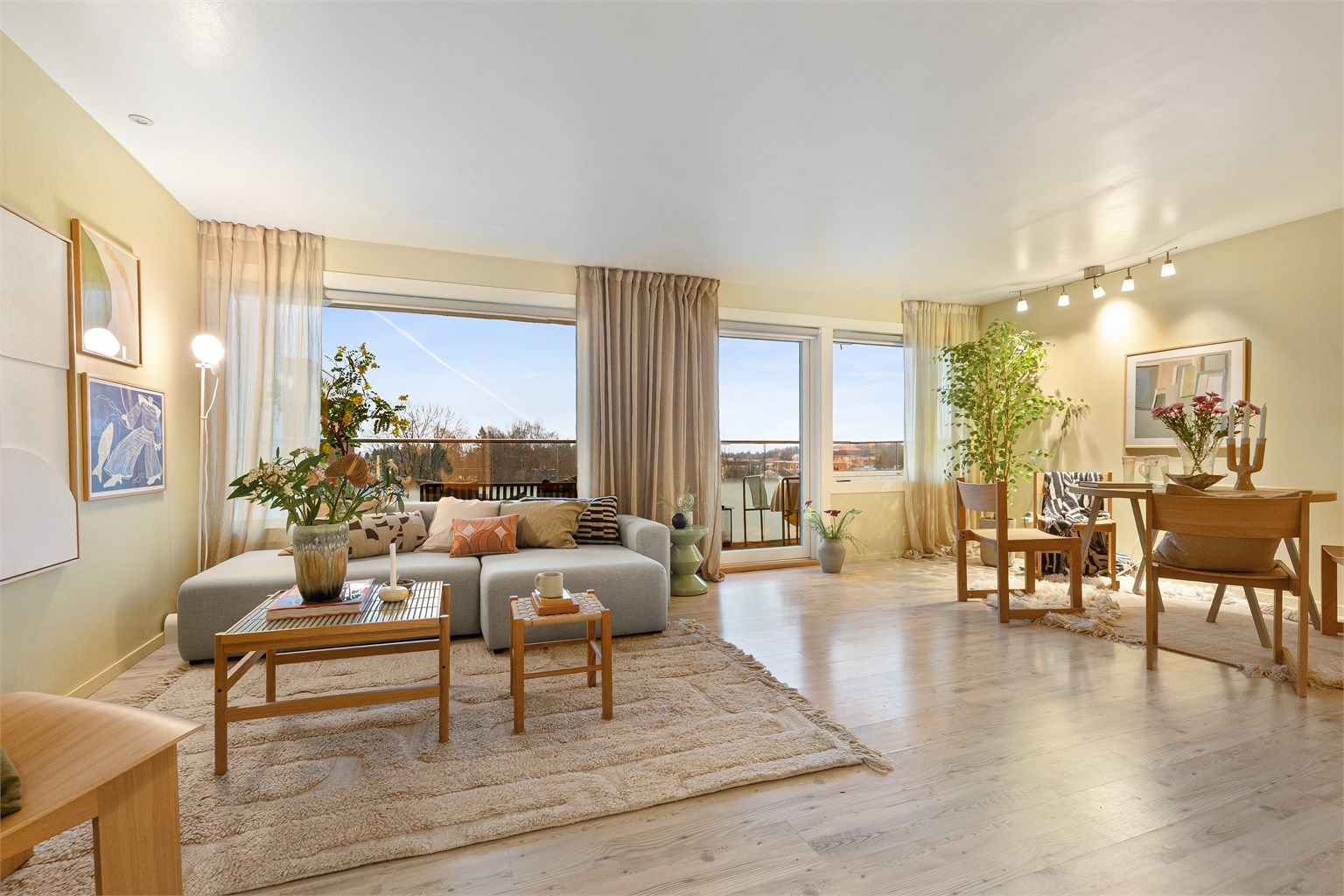 Velkommen til denne lekre leiligheten i Hovseterveien 68J! 