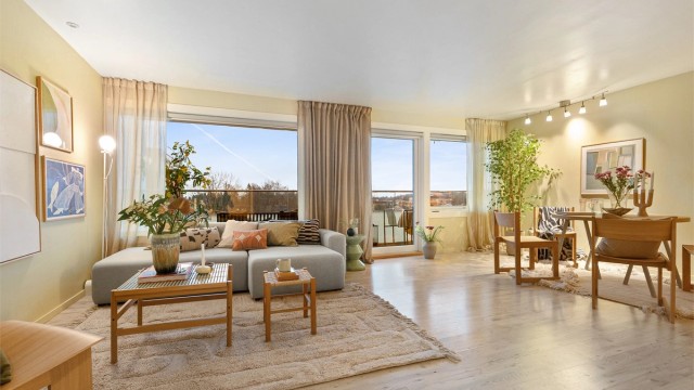 Velkommen til denne lekre leiligheten i Hovseterveien 68J!