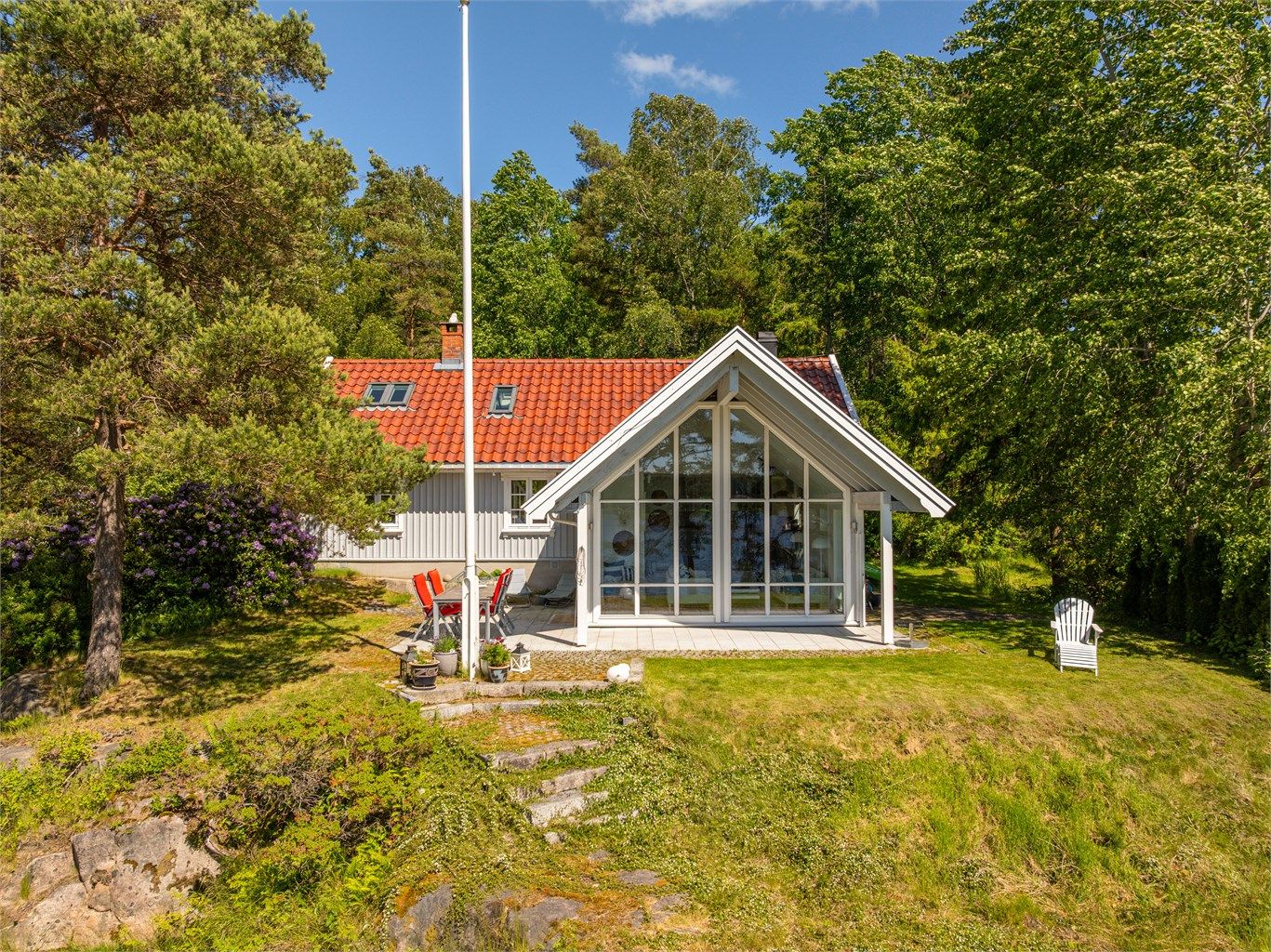 Flere utvidelser ble utført omkring 2007, blant annet i form av et voluminøst tilbygg mot vest.