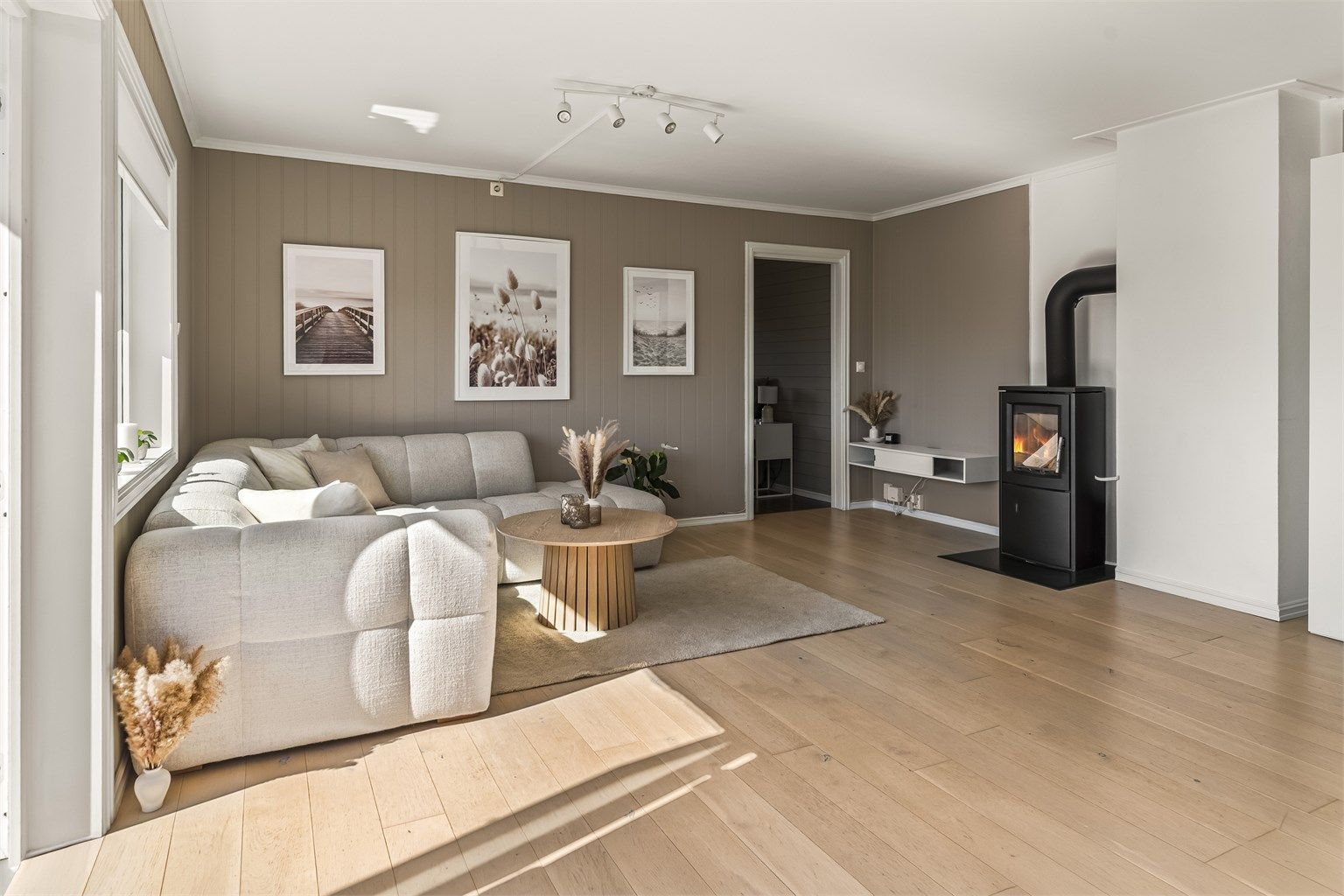 Peisovnen gir en hyggelig atmosfære og ekstra varme. 