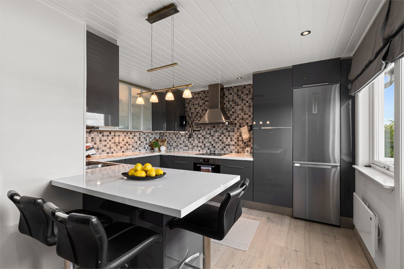 Pent velutstyrt kjøkken