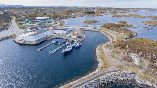 Stor, attraktiv næringseiendom med ypperlig beliggenhet på Hitra.