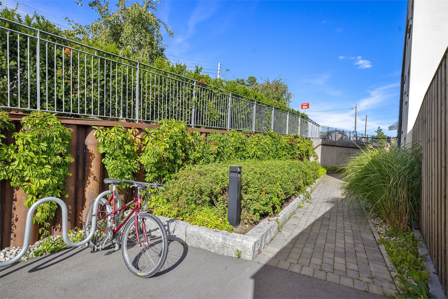 Felles sykkelparkering utenfor boligen