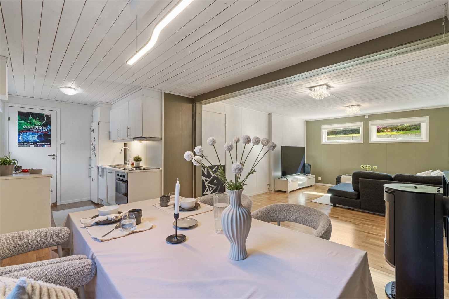 Kjøkken og stue i hybel.