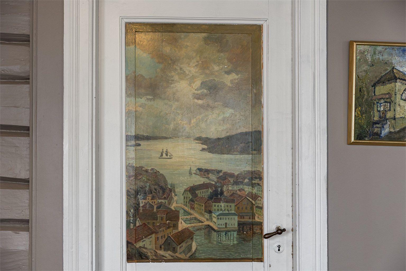 Disse dørene formidler en sjelden kombinasjon av kulturarv og hjemlig atmosfære. 