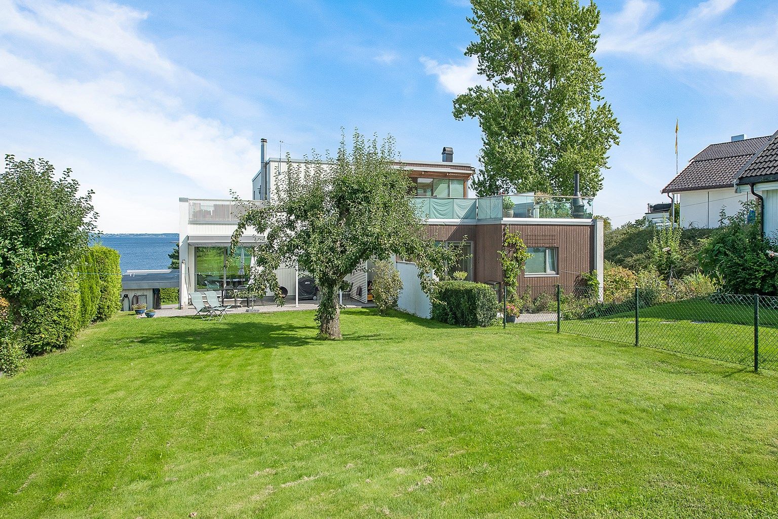 Hagen - har eldre frukttrær og plass for lek og moro