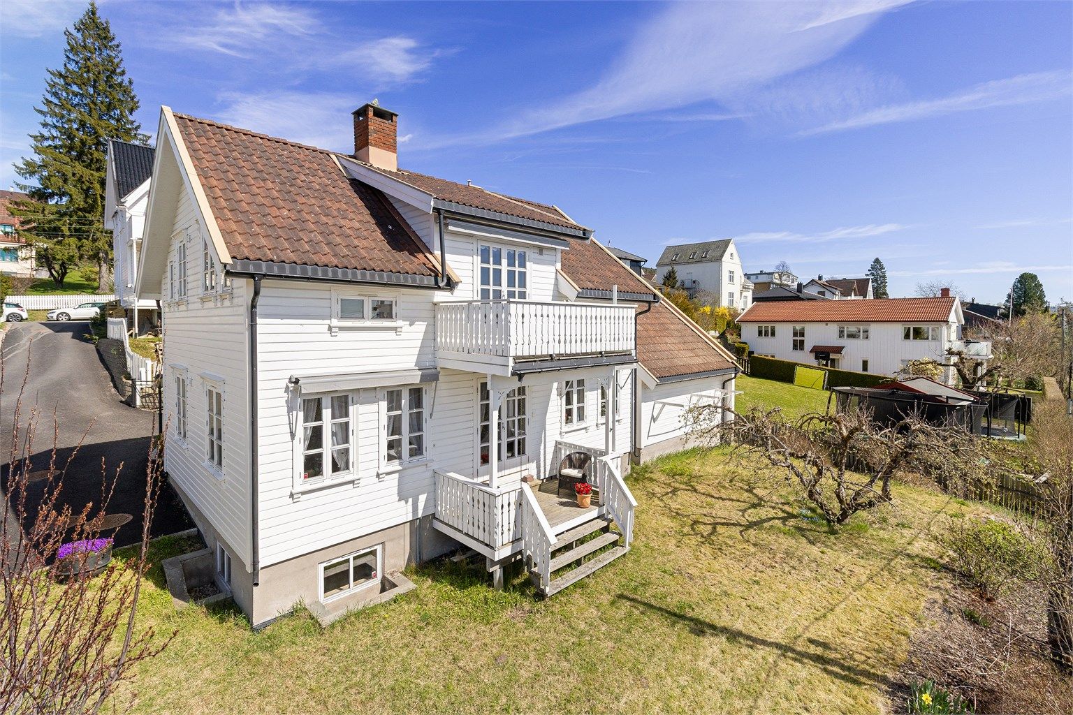Sjarmerende familiebolig i rolig og barnevennlig gate på Grefsen. Foto: Petter Tanum/Tanum foto