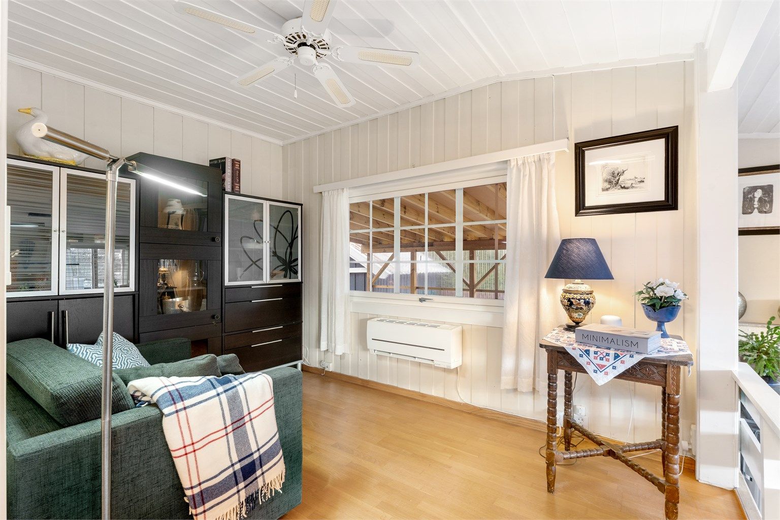 TV-stuen er et tilbaketrukket og hyggelig oppholdsrom.