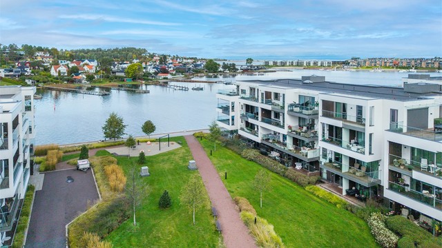 Felles leke- og oppholdsarealer for beboerne på Husøy Havn.