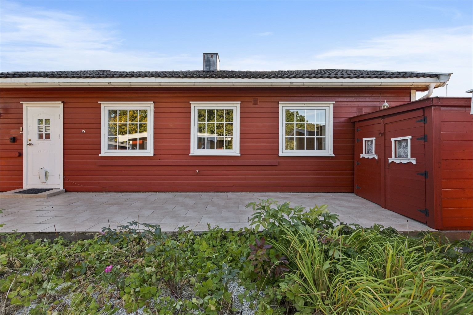 Det er også kort vei til Skagerak International School.