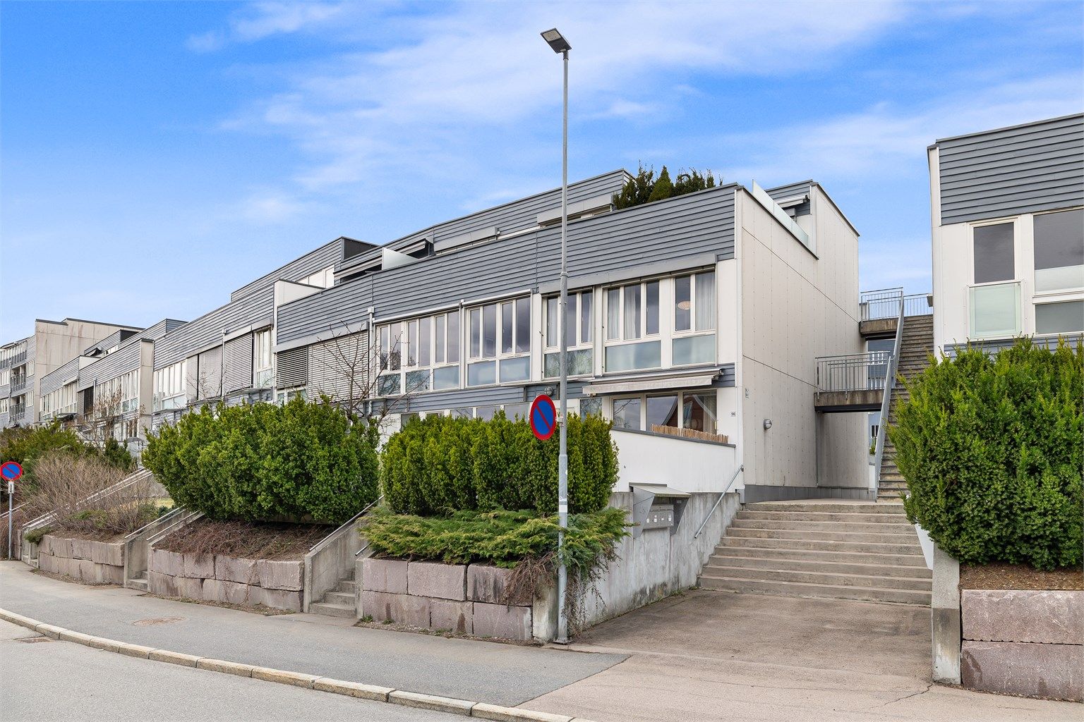 Velkommen til Årvollveien 56A - presentert av Hanne Pettersen i Krogsveen - Foto: Lasse Lerdahl