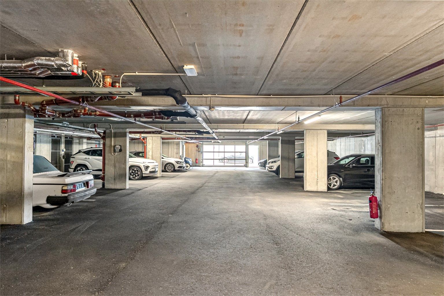 - Felles garasjeanlegg -