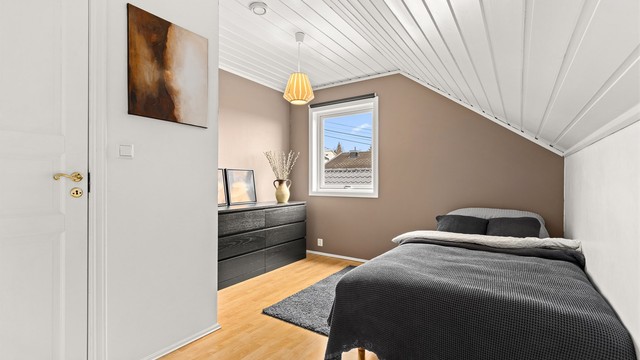 Soverom 4, et koselig barnerom eller kanskje hjemmekontorplass.