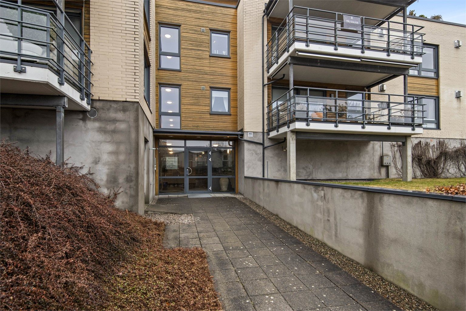 Felles inngangsparti til bygget.