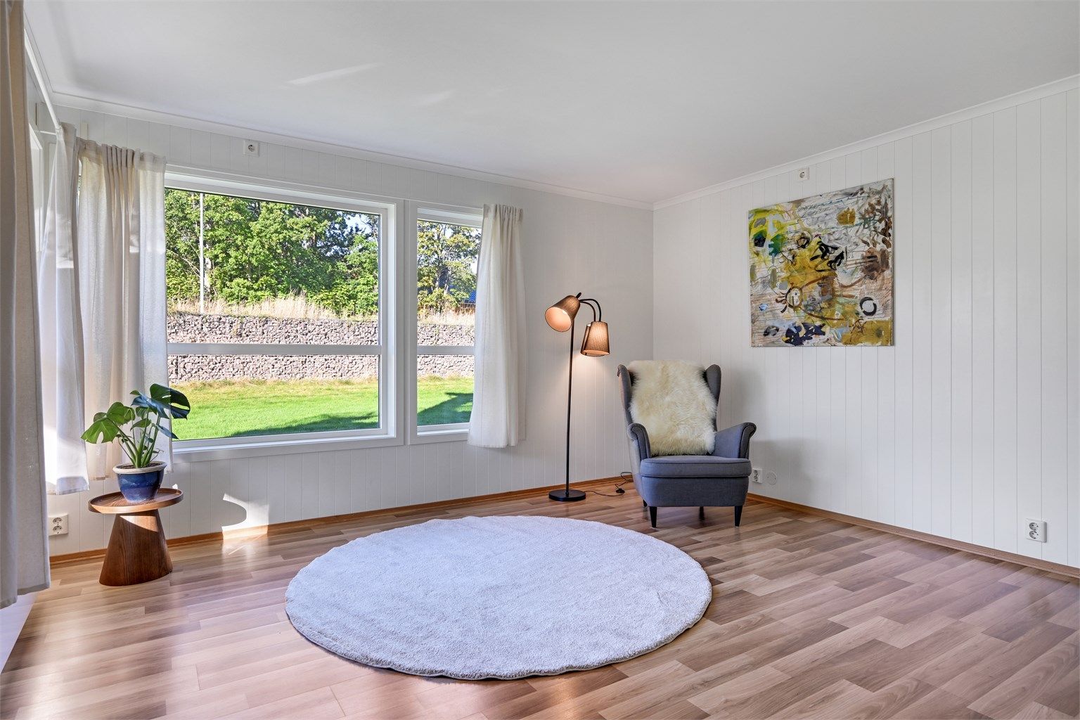 God plass til sofa  og andre stuemøbler