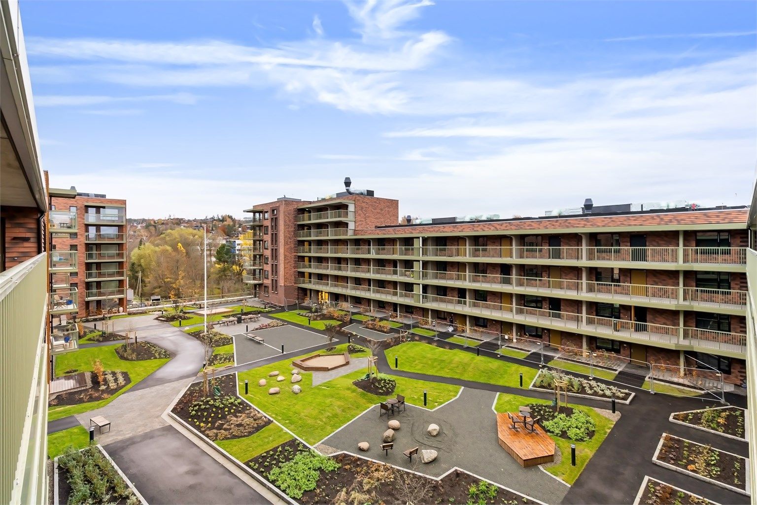 Leiligheten er helt ny og kan blant annet by på 5 års utbyggergaranti og det attraktive MER-konseptet som gir tilgang på flere gode fellesrom