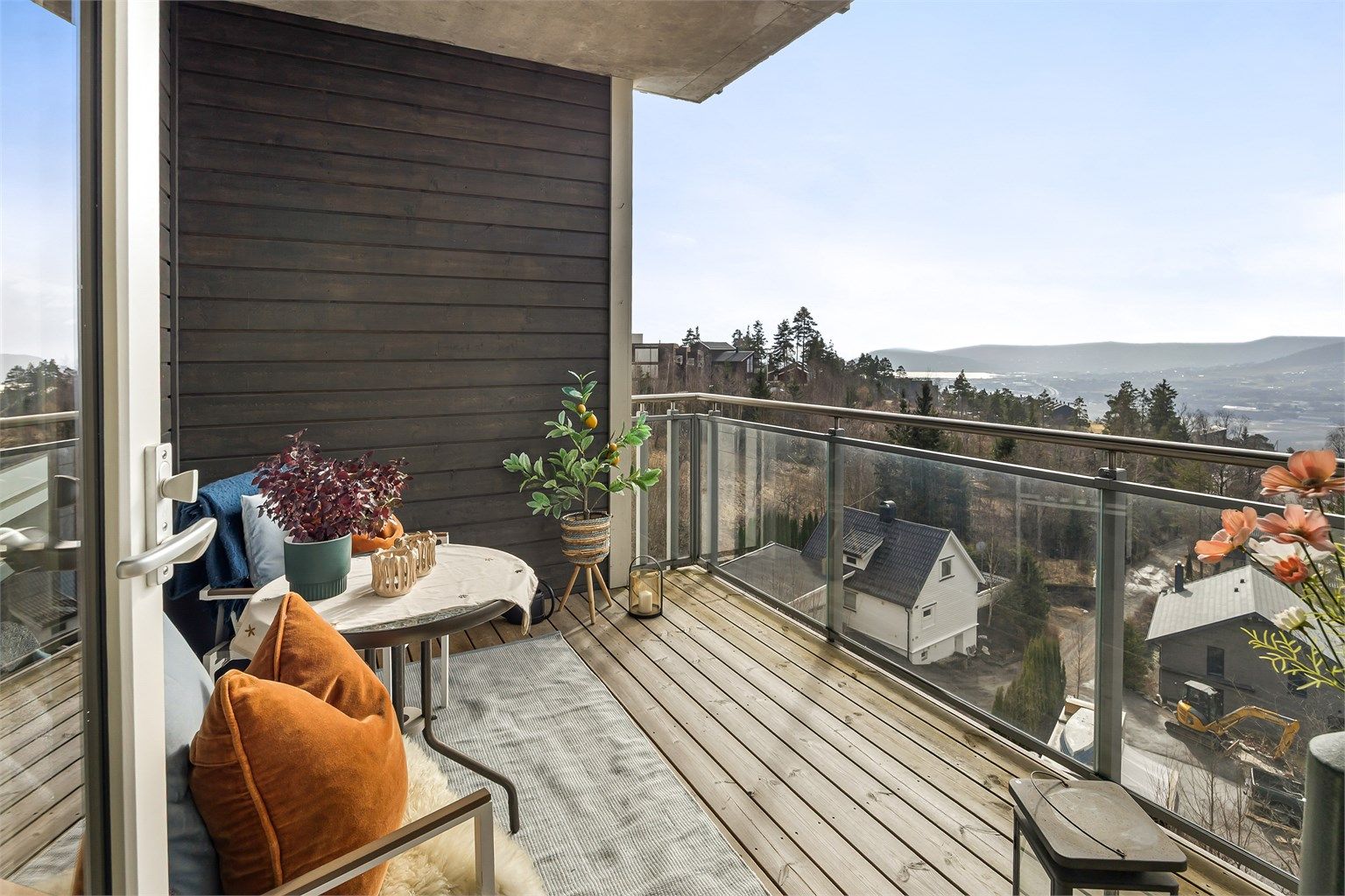 Dette er en moderne og gjennomgående 3-roms eierleilighet fra 2020 med en god standard.
Foto: Stine Jørgensen Prøitz