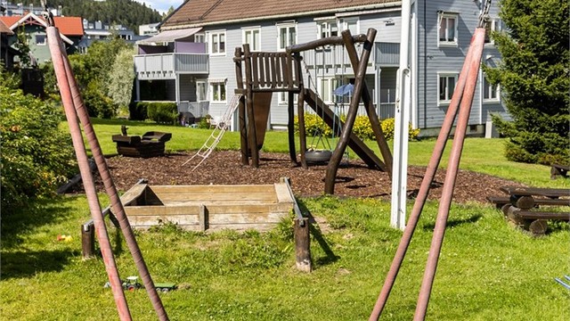 Her arrangeres årlig julegrantenning i regi av borettslaget og sosiale sammenkomster etter dugnad