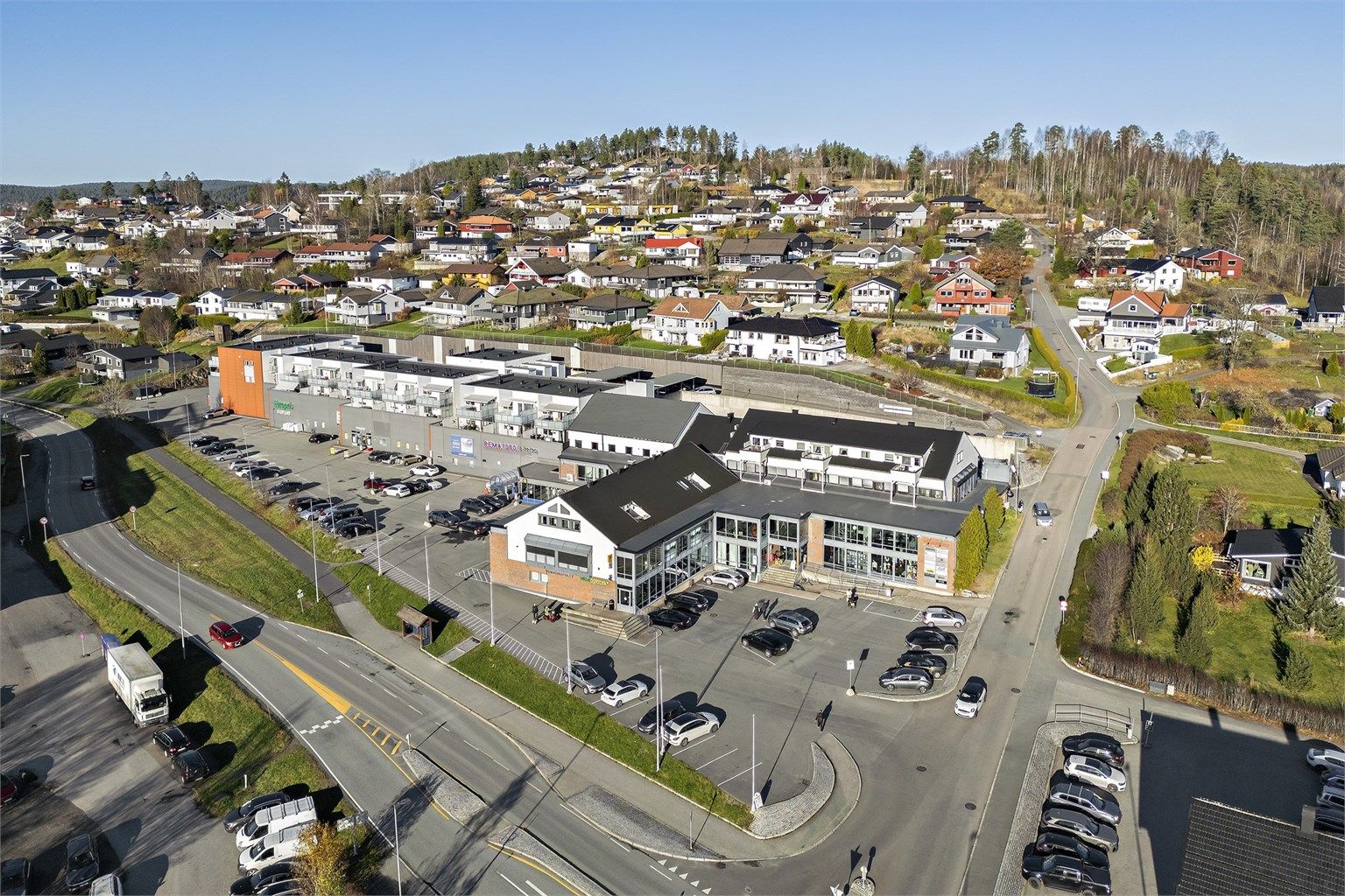 Vågsenteret med 14 butikker under samme tak.