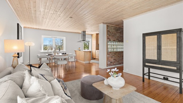 God plass til møblering av både salong og spisestue