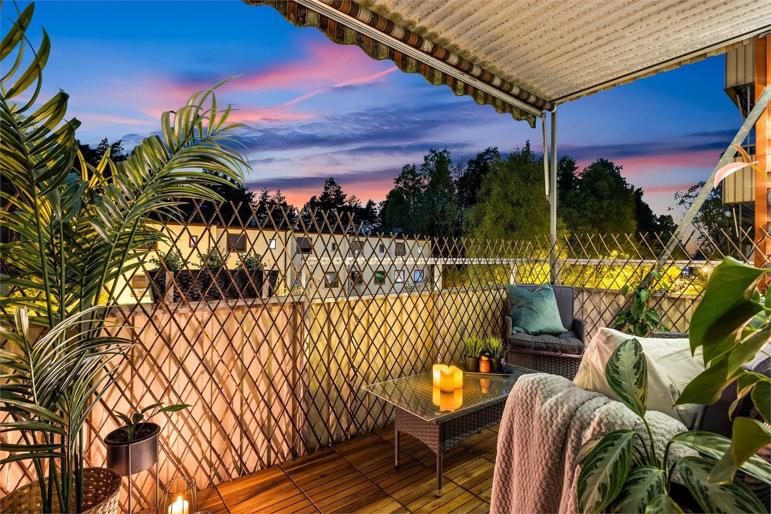 Velkommen til pen 3-roms i 2.etasje med vestvendt balkong i Bølerskogen 20!