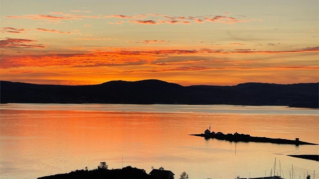 Her kan du oppleve de mest fantastiske solnedganger (selgers private bilde)