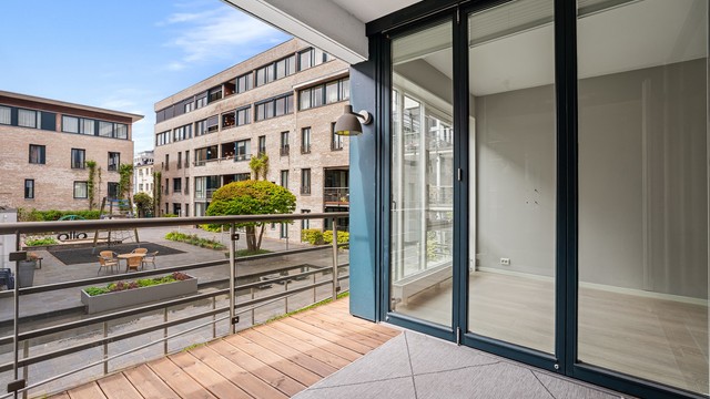 7 kvm balkong med plass til sittegruppe og grill