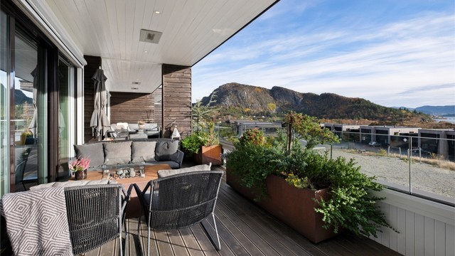 Stor overbygd terrasse på 49 kvm mot syd
