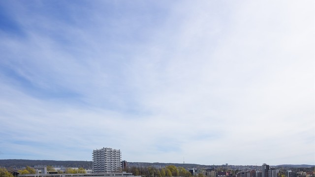 Utsikt mot området fra balkongen (zoom-bilde)