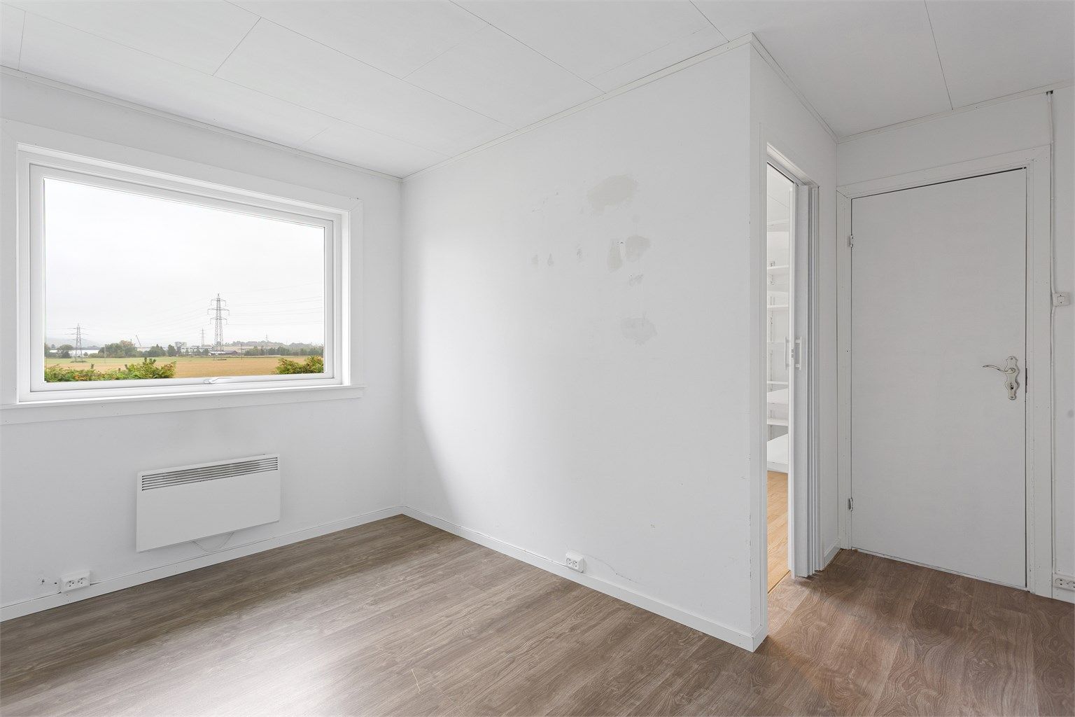 Soverom 3 med adkomst til garderoberom