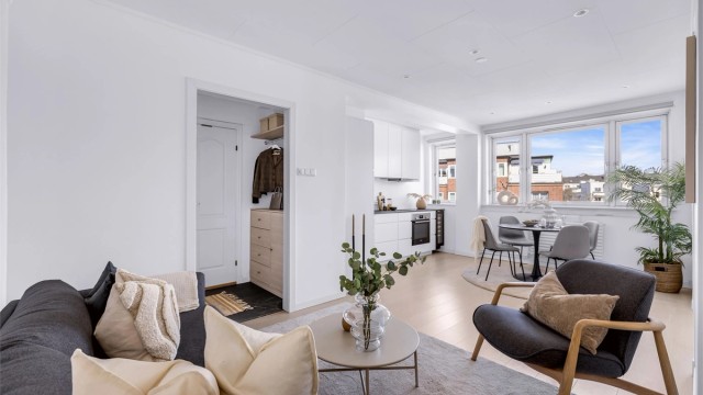 Velkommen til Bygdøy Allé 20! - Presentert av Marius Dyngeland Iversen v/ Eiendomsmegler Krogsveen. Foto: Bjørnar Solberg.