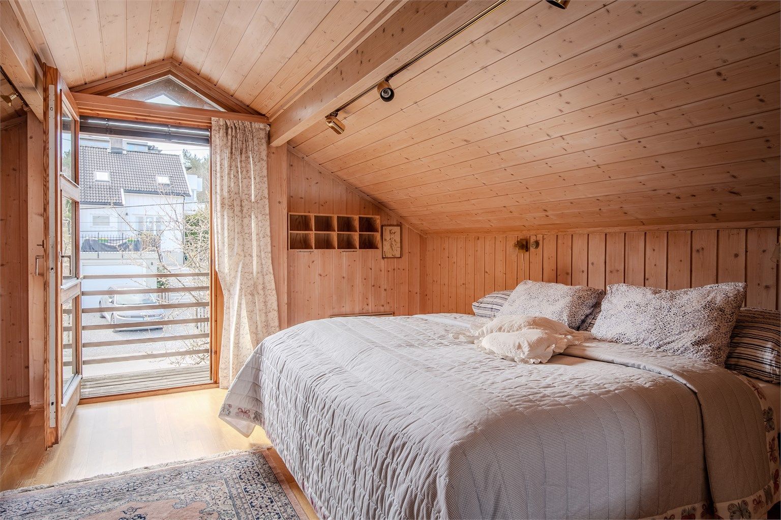 Soverom 2.etasje mot Vardeveien.