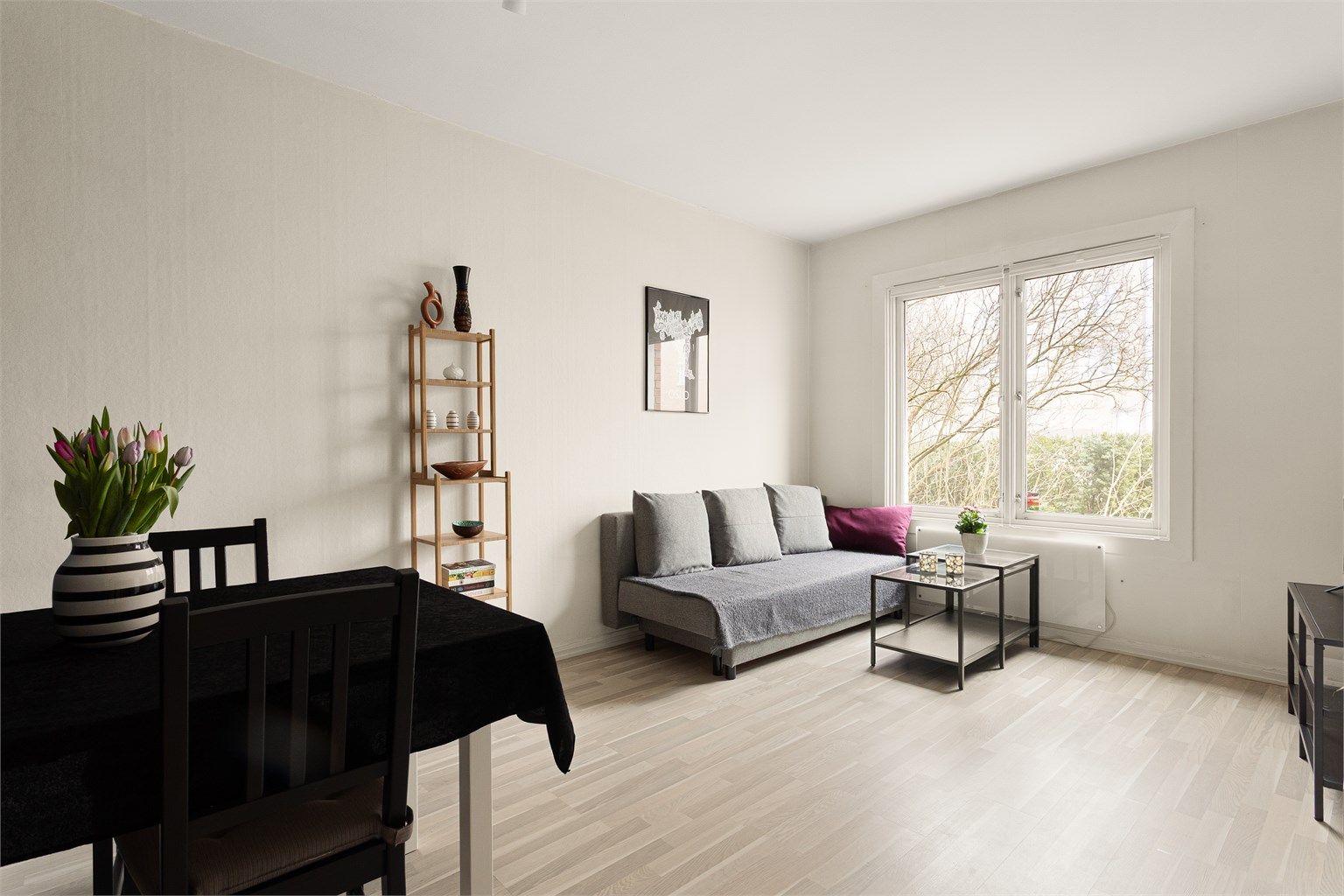 Simen Grevskott v/Krogsveen Hasle har gleden av å presentere Lillebergsvingen 4, en lys og arealeffektiv 1-roms andelsleilighet