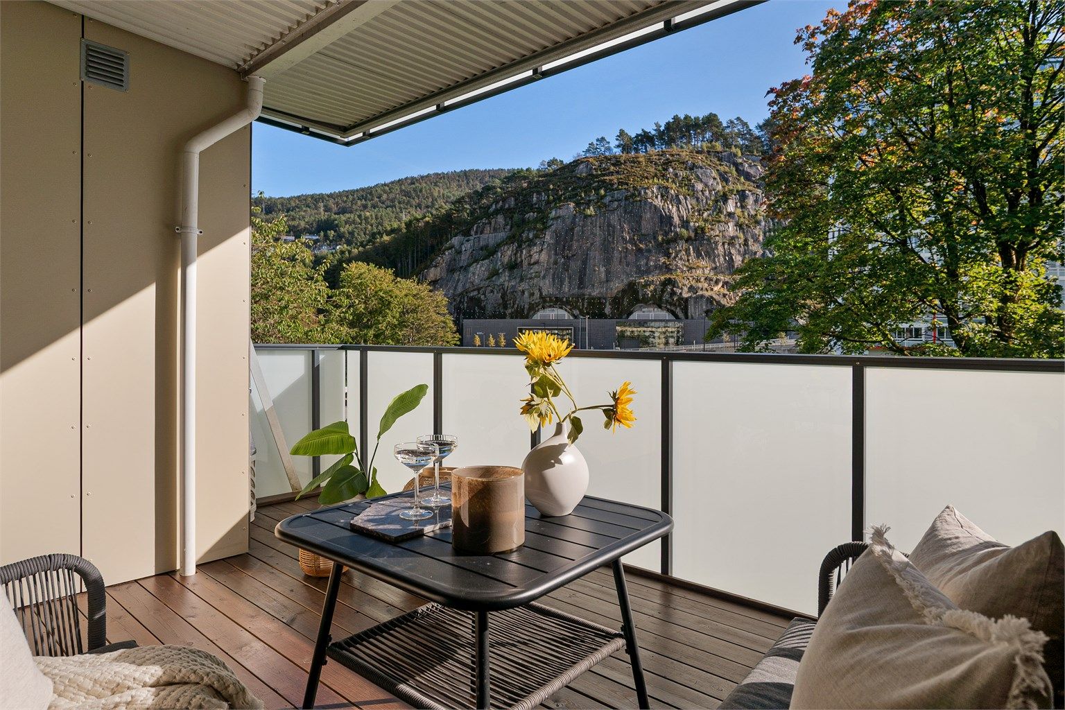 - Velkommen til Dag Hammerskjölds vei 163! -