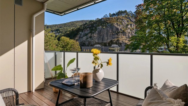 - Velkommen til Dag Hammerskjölds vei 163! -