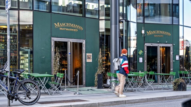 Nabolaget har et godt utvalg av kafeer og restauranter.