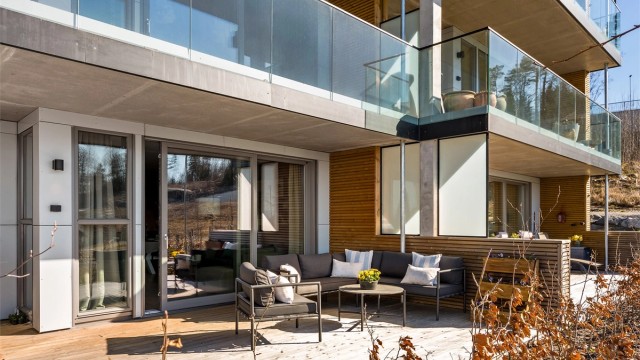 Moderne eierleilighet med garasjeplass, stor sydvendt terrasse og nærhet til Ski sentrum