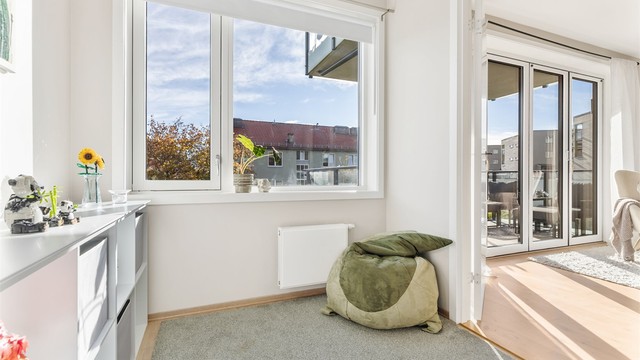 Rommet vender ut mot felles grøntareal