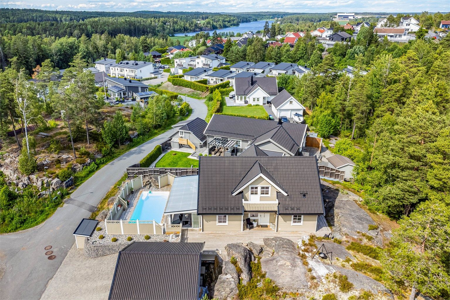 Denne delen av Ileveien ligger i høyt terreng og har et barnevennlig miljø med lite trafikk.