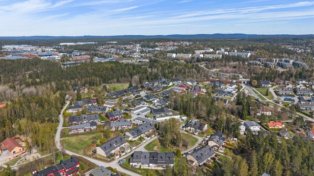 I nærområdet finner du et rikt sti- og løypenett med mange turmuligheter.