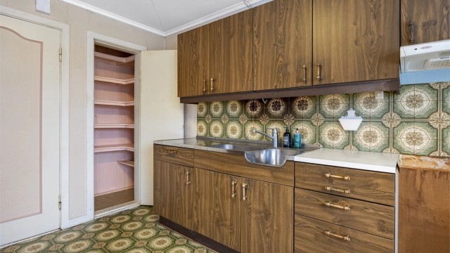 Praktisk tilknyttet matbod/spiskammers.