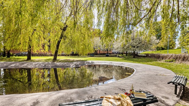 Kampen park ligger i umiddelbar nærhet og inviterer til rekreasjon året rundt