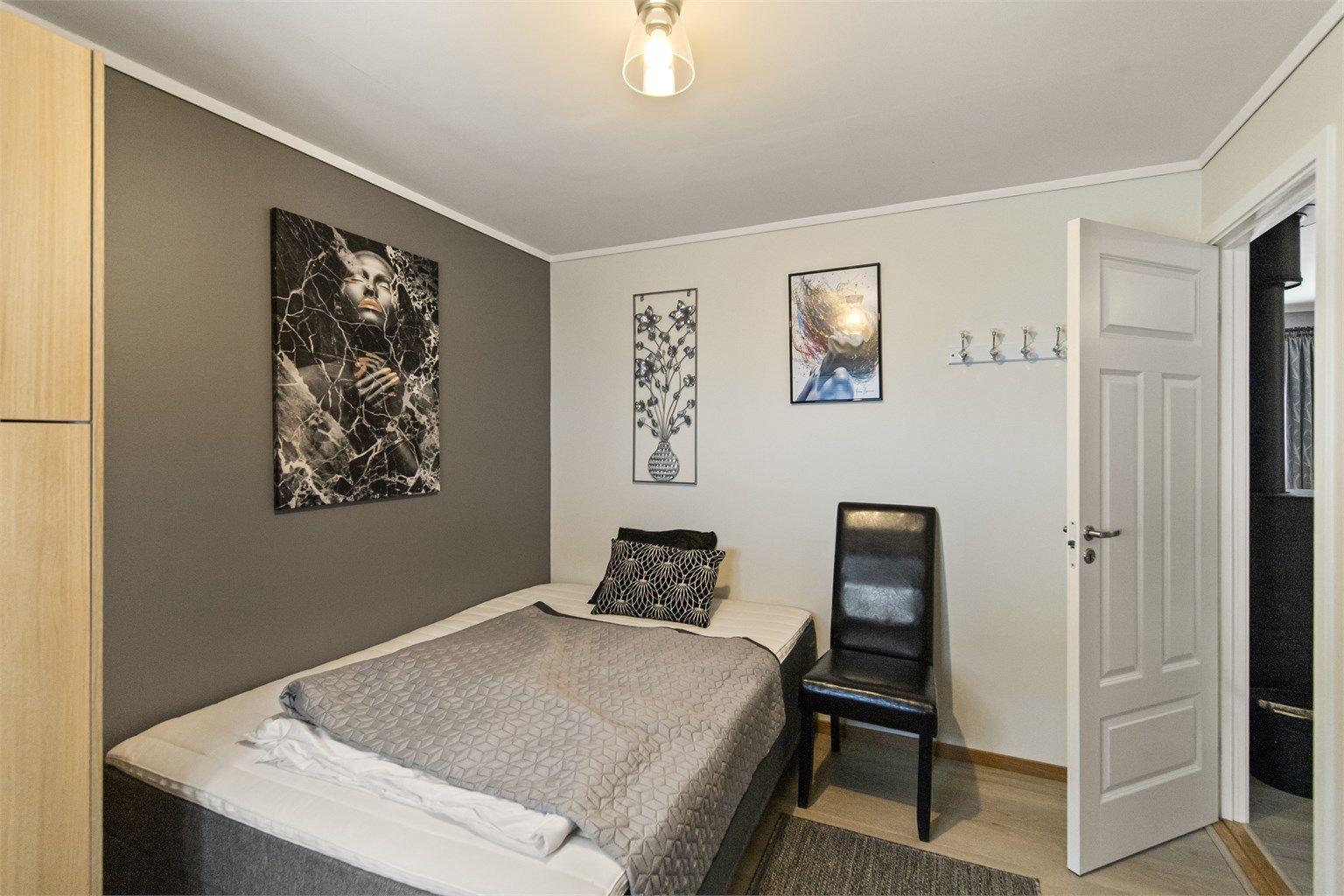 Det er mulighet for ekstra sengeplasser om man trenger det feks en familiekøyeseng