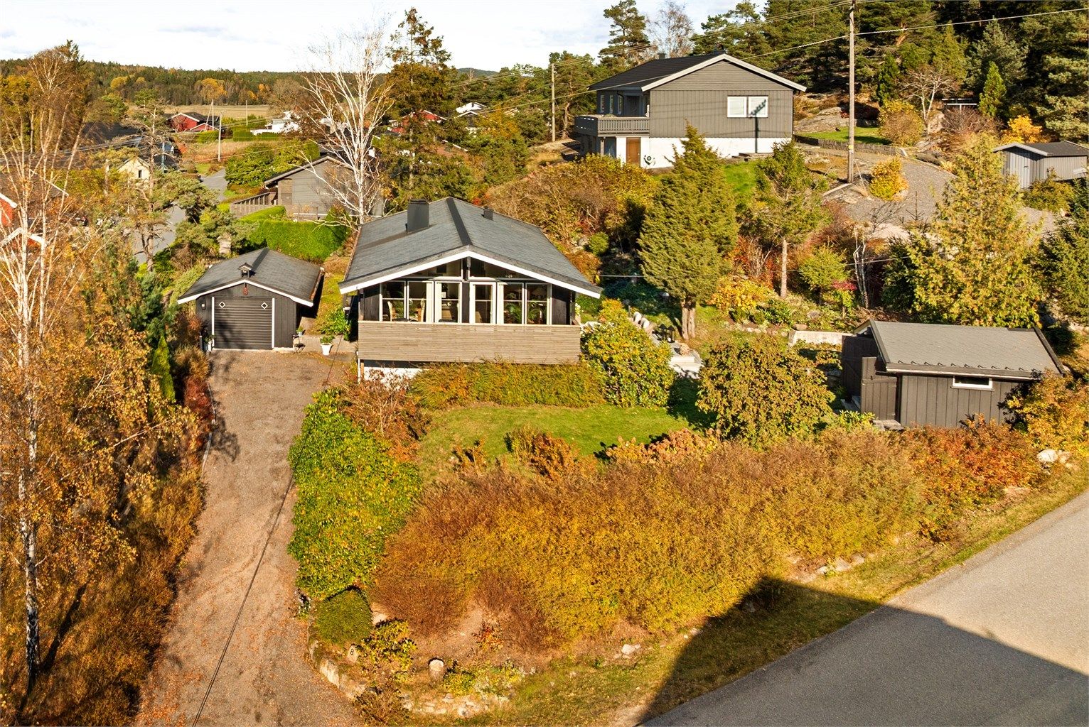 I Lyarkollen 8 bor du høyt og luftig i vestvendt, solfylt terreng på Østre Glosli i Torsnes.