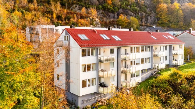 Sameiet Nylandsveien 22/24 består av 12 leiligheter og i 2017 ble det skiftet tak på bygget.