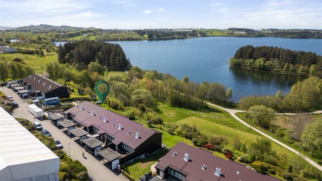 Lene Hviding v/Krogsveen har gleden av å presentere Stokkabrautene 26B.