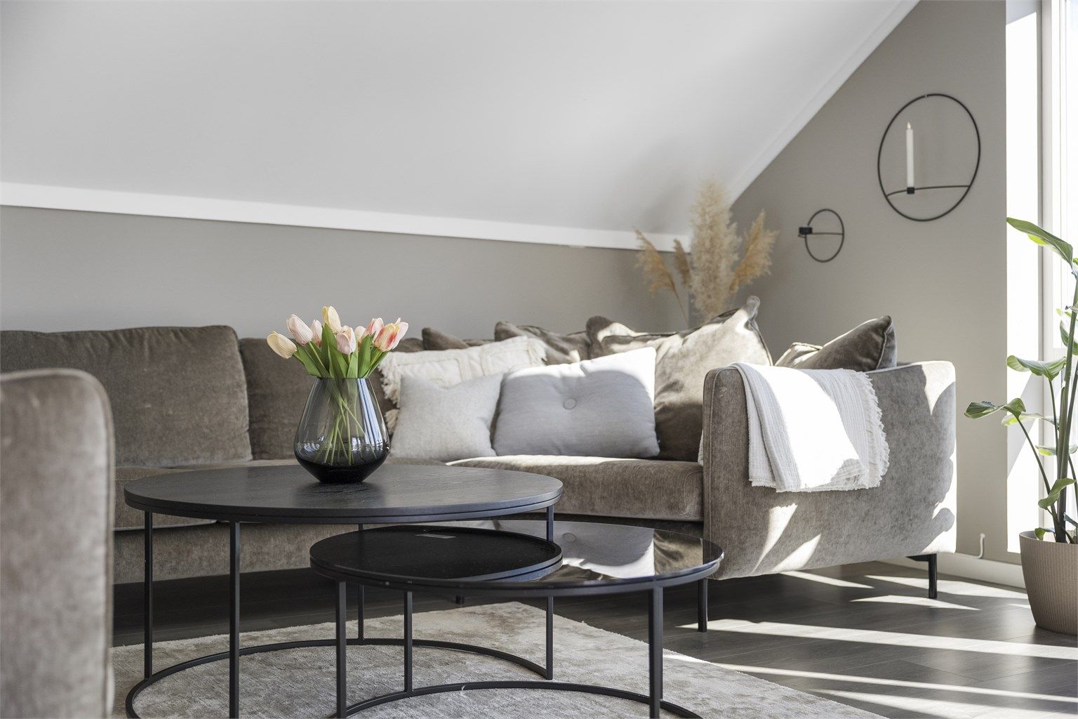 Balansert ventilasjon med varmegjenvinning sikrer et sunt og godt inneklima året rundt.