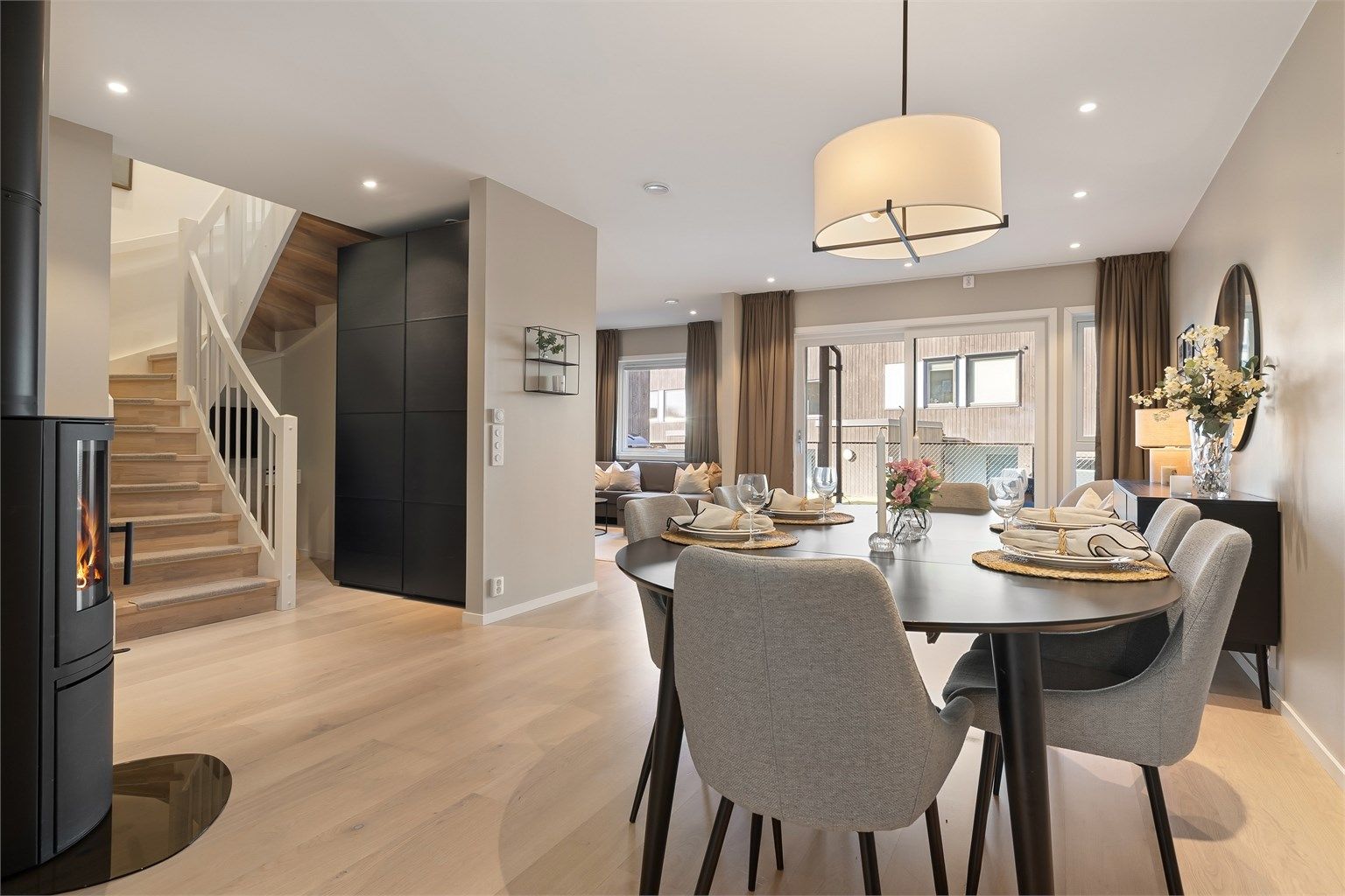 Et moderne og familievennlig rekkehus oppført i 2023 